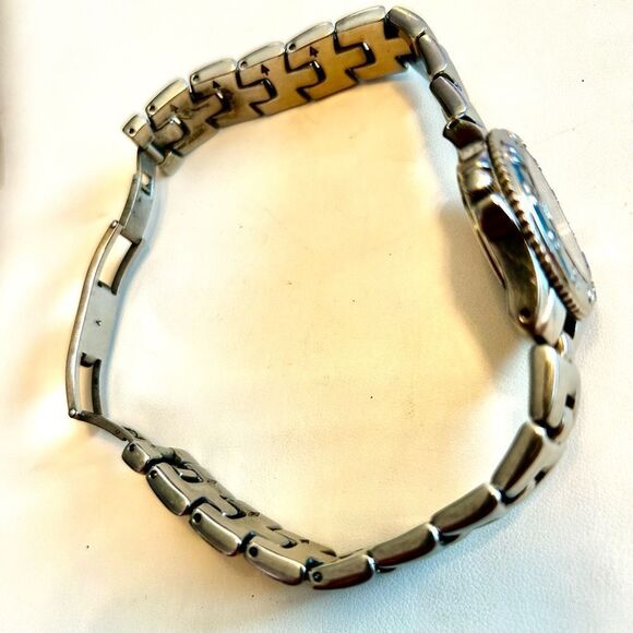 EUC Fossil Silver Steel Watch - Picture 4 of 5